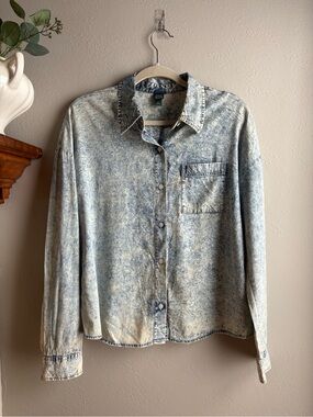 Wild Fable acid wash denim shirt